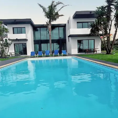 Villa Exceptional In Franca Do Campo With Private Pool