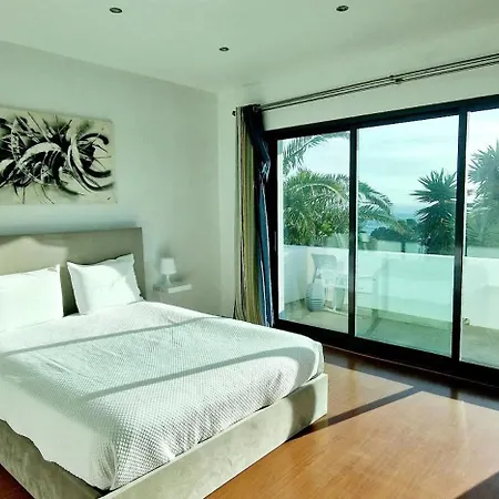 Villa Exceptional In Franca Do Campo With Private Pool